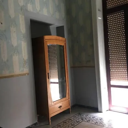 In Palazzo D'epoca Vicino Al Mare Apartment *