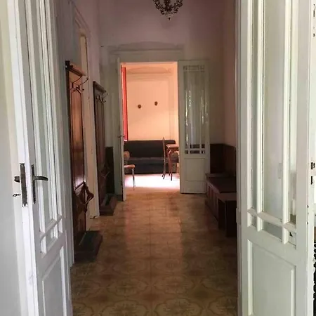 Apartment In Palazzo D'epoca Vicino Al Mare *